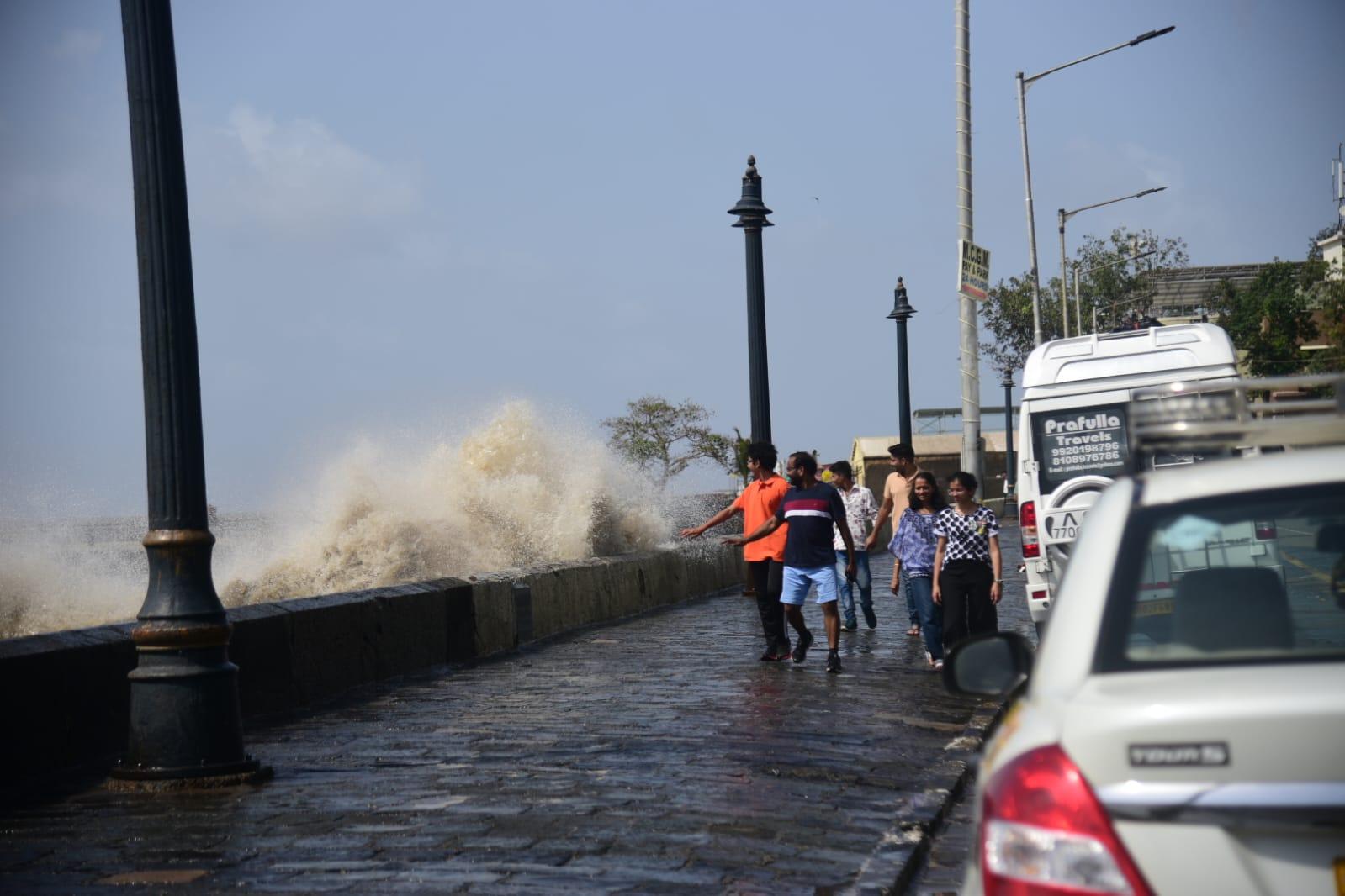 Meanwhile, high tide is also expected in Mumbai at 10:29 am, Regional Meteorological Centre, Mumbai said