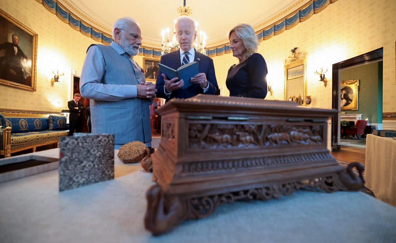 According to the White House, the president, the first lady and the prime minister also enjoyed a musical tribute to the regions of India, performed by youth dancers from Studio Dhoom, a local Indian dance studio that helps connect a new generation to the vibrant culture of Indian dance