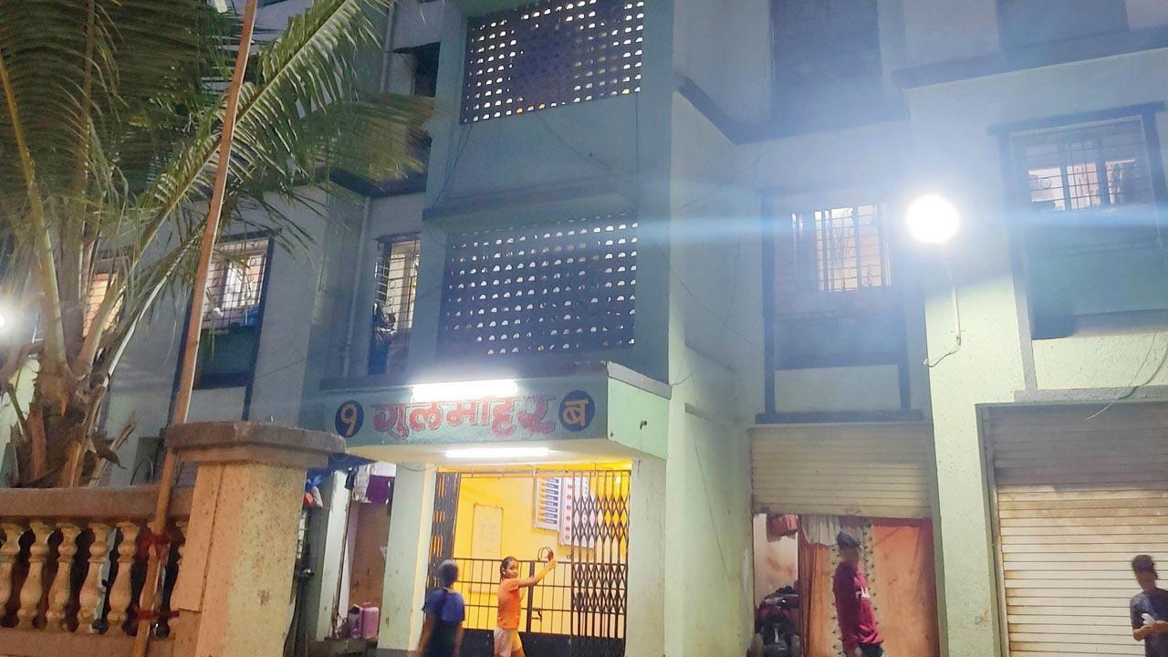 Mumbai: Mother and son found dead in Vikhroli flat