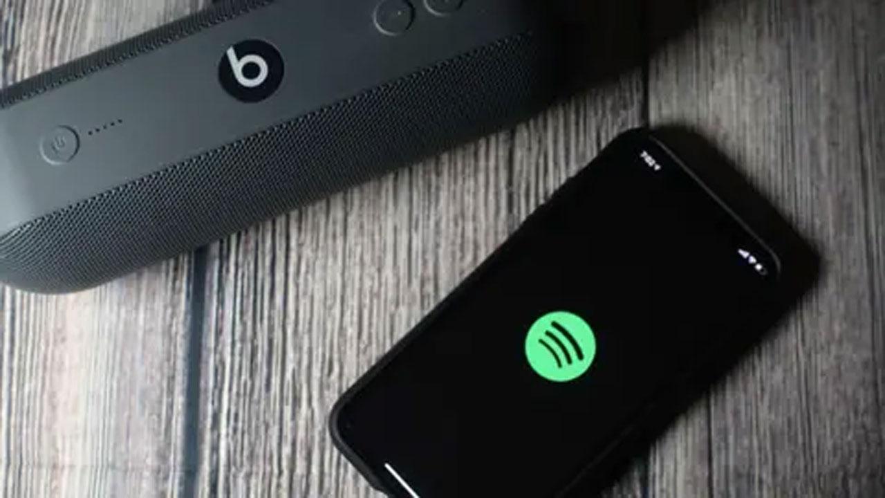 Spotify testing new feature to enable users to listen to music offline