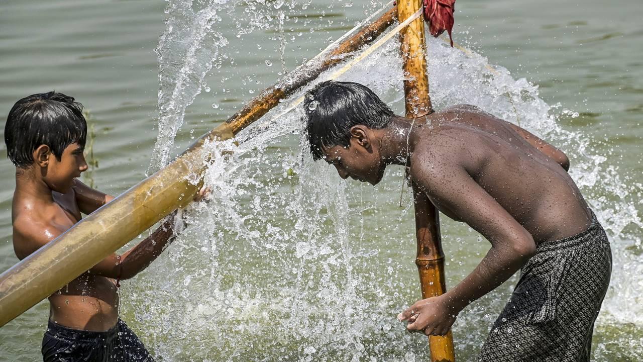 In Photos: India witnesses hot summer