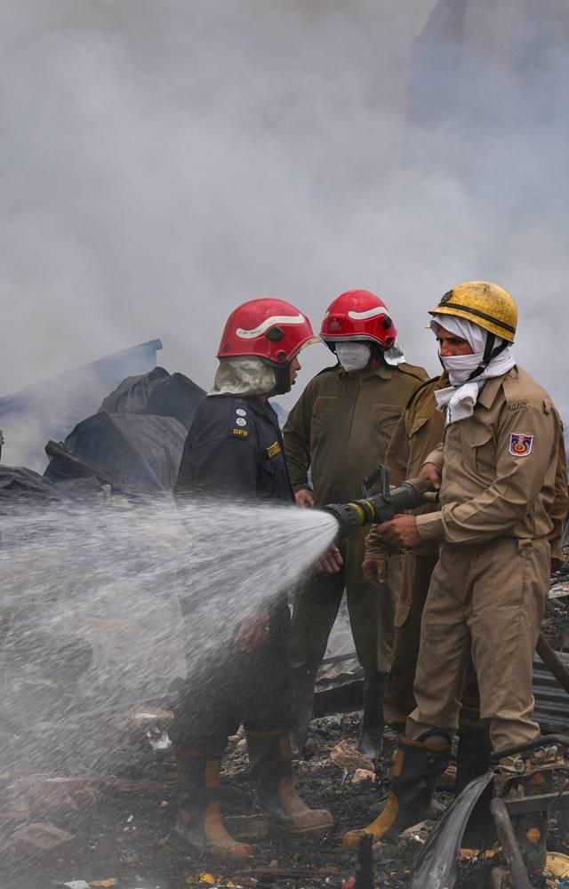  A major fire erupted in Delhi`s jahangirpuri on Sunday, said the fire officials.
