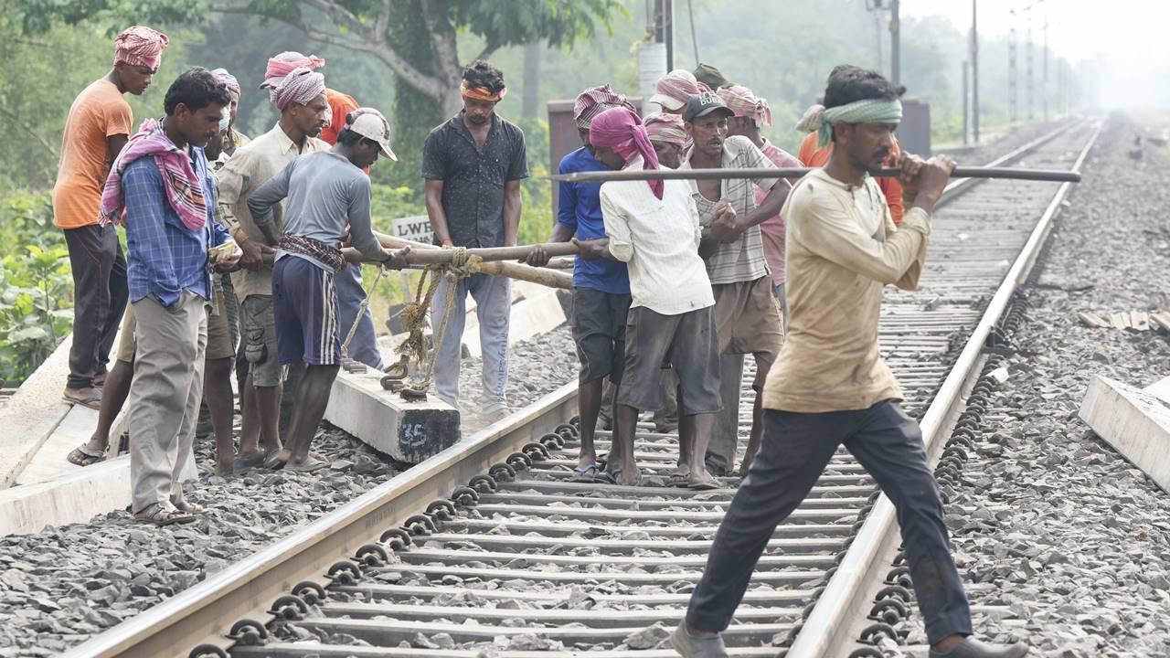 The networked ACD system called Raksha Kavach had been dedicated to the nation, in October 2001 by Nitish Kumar, the then-railway minister. Pic/PTI