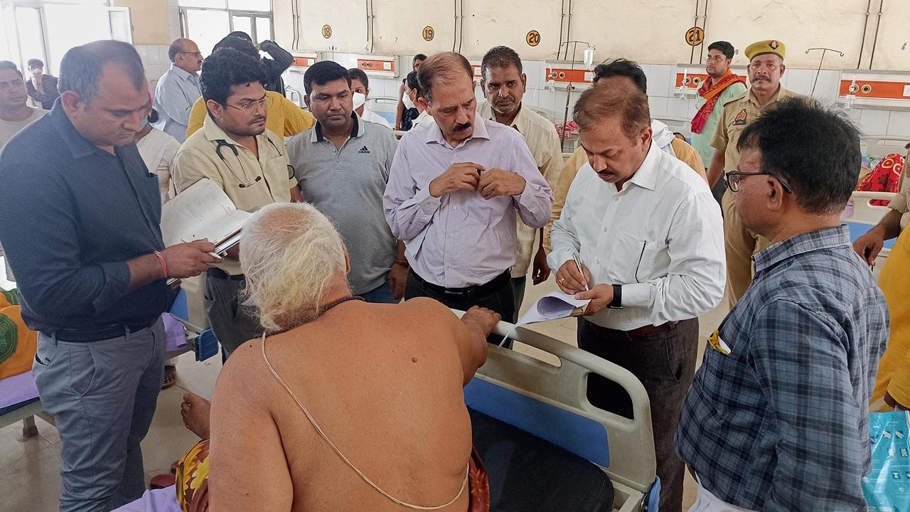 A team of the health department from Lucknow has reached the hospital to ascertain the cause of deaths. A massive rush is being reported at the district hospital and patients are unable to get stretchers and many attendants are carrying their patients to the emergency ward on their shoulders. The deputy CM has denied any shortage in the government hospitals.