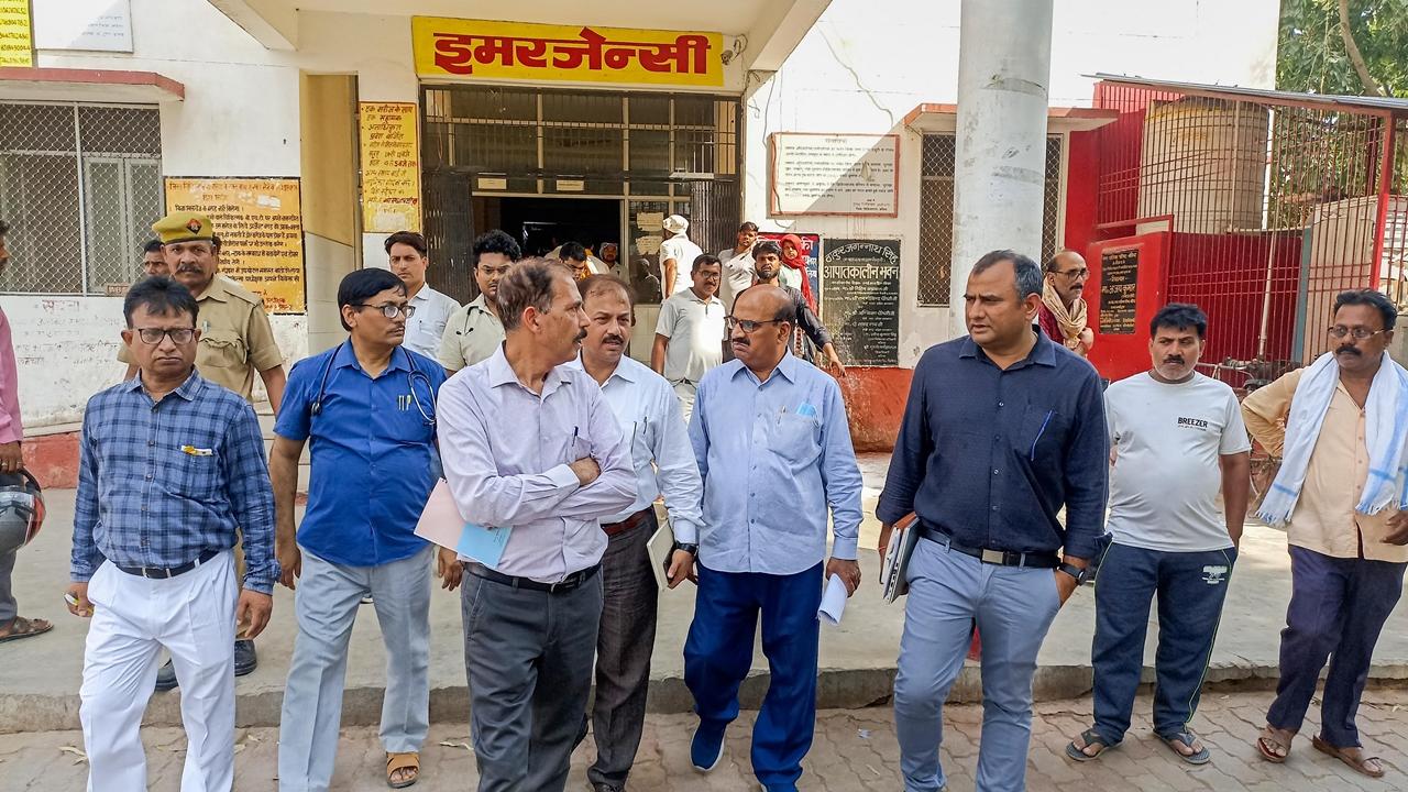 However, on Sunday, Chief Medical Officer Dr Jayant Kumar said only two people have died due to heat stroke in Ballia district until Sunday. On an average, seven to nine deaths are reported daily in the hospital, he claimed.
