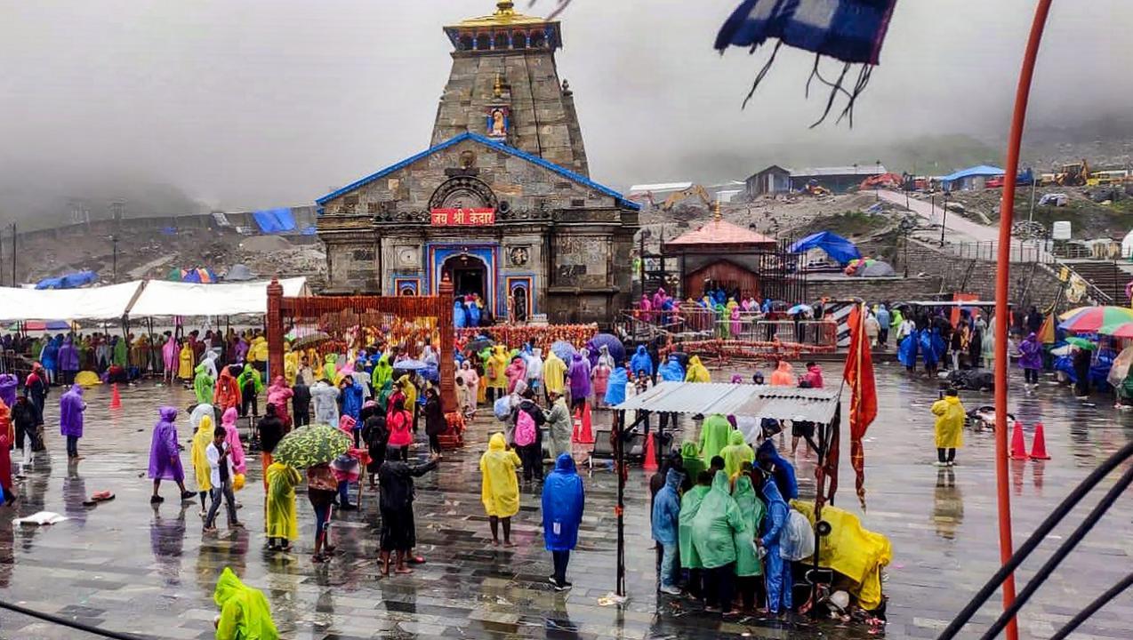 Uttarakhand: Despite inclement weather devotees throngs to Kedarnath