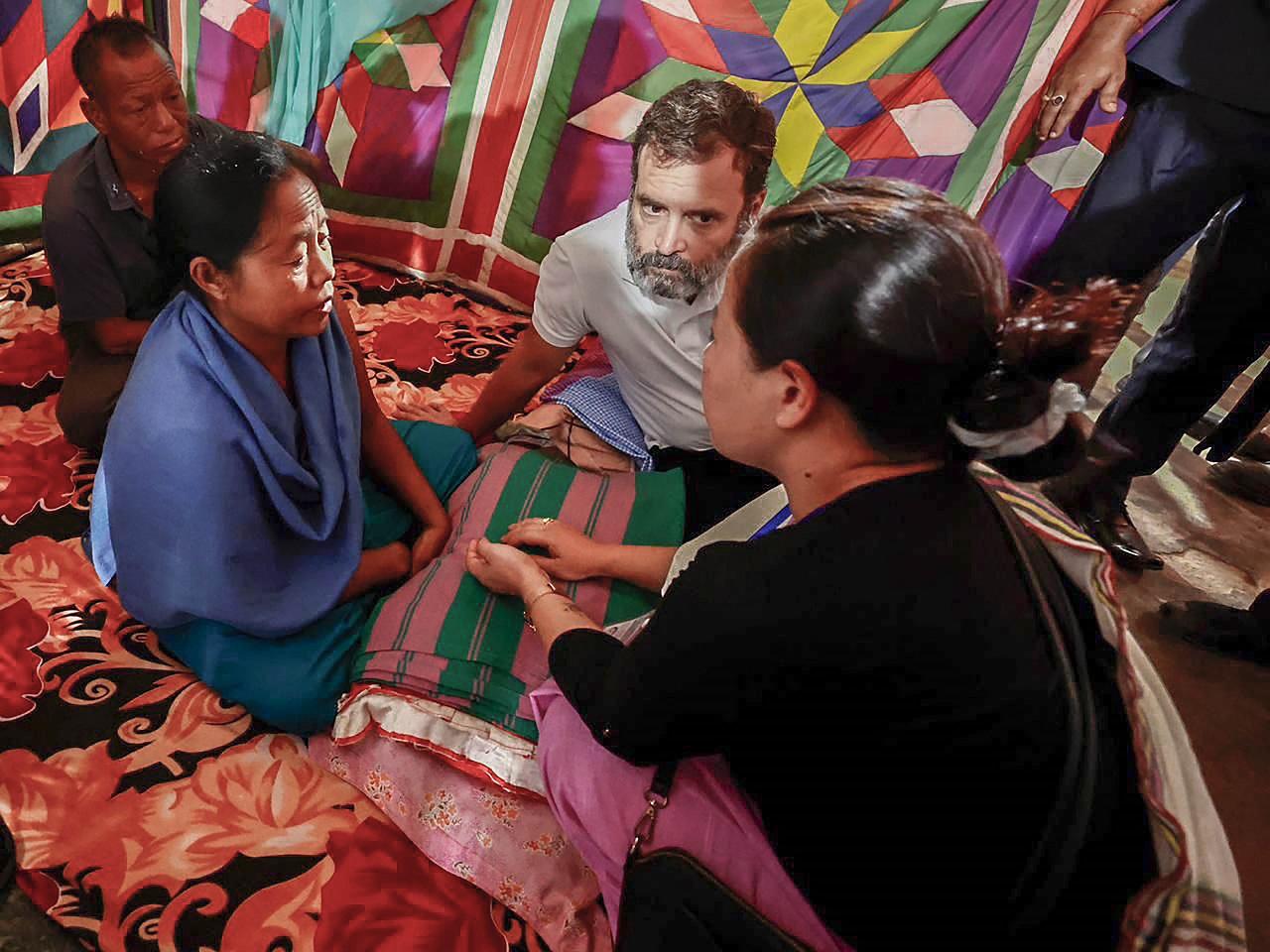 High drama ensued during the trip, as his convoy of cars was stopped at Bishnupur by the local police, fearing the carcade may face attacks 