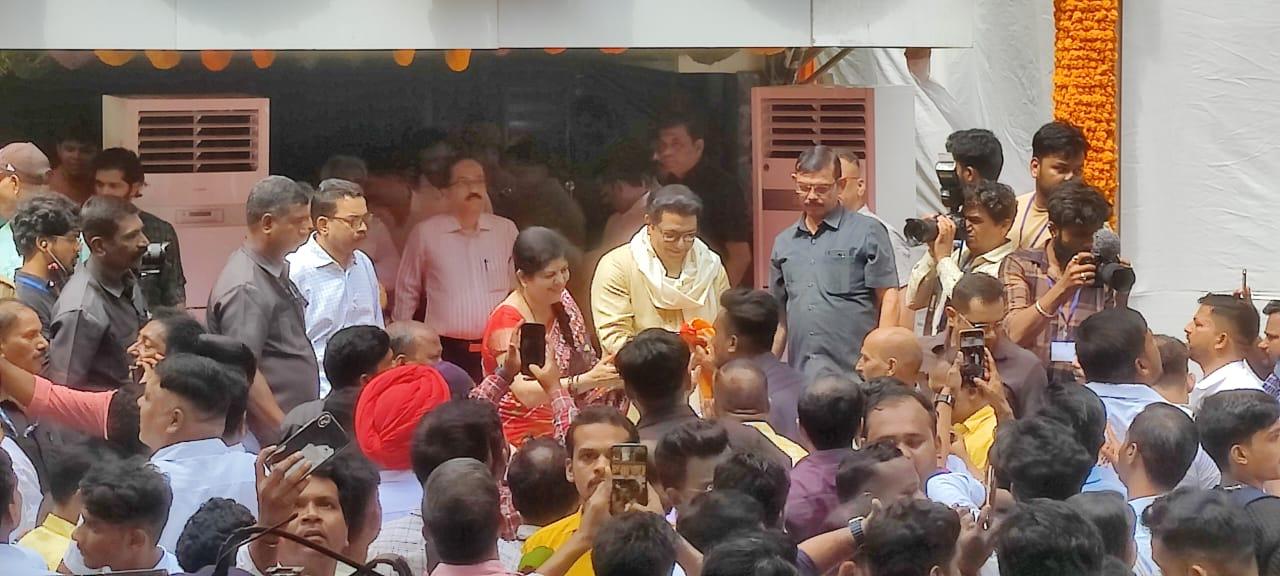 The women wrestlers who have been protesting a few kilometers from the Prime Minister's Office and PM Modi's official residence needed the same compassion, Thackeray added