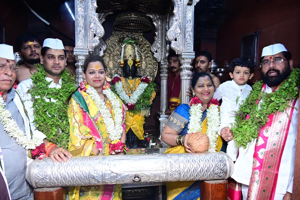 Warkari couple Bhausaheb Kale and Mangal Kale, residents of Nevasa in Ahmednagar, got the opportunity to perform the ritual alongside CM Shinde in the early hours of Thursday