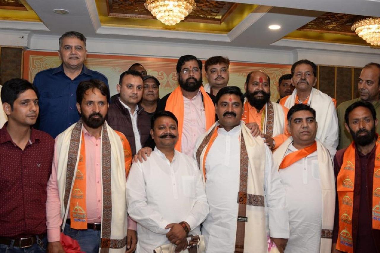 Maharashtra CM Eknath Shinde holds meeting with Shiv Sena functionaries from 15 states in Srinagar