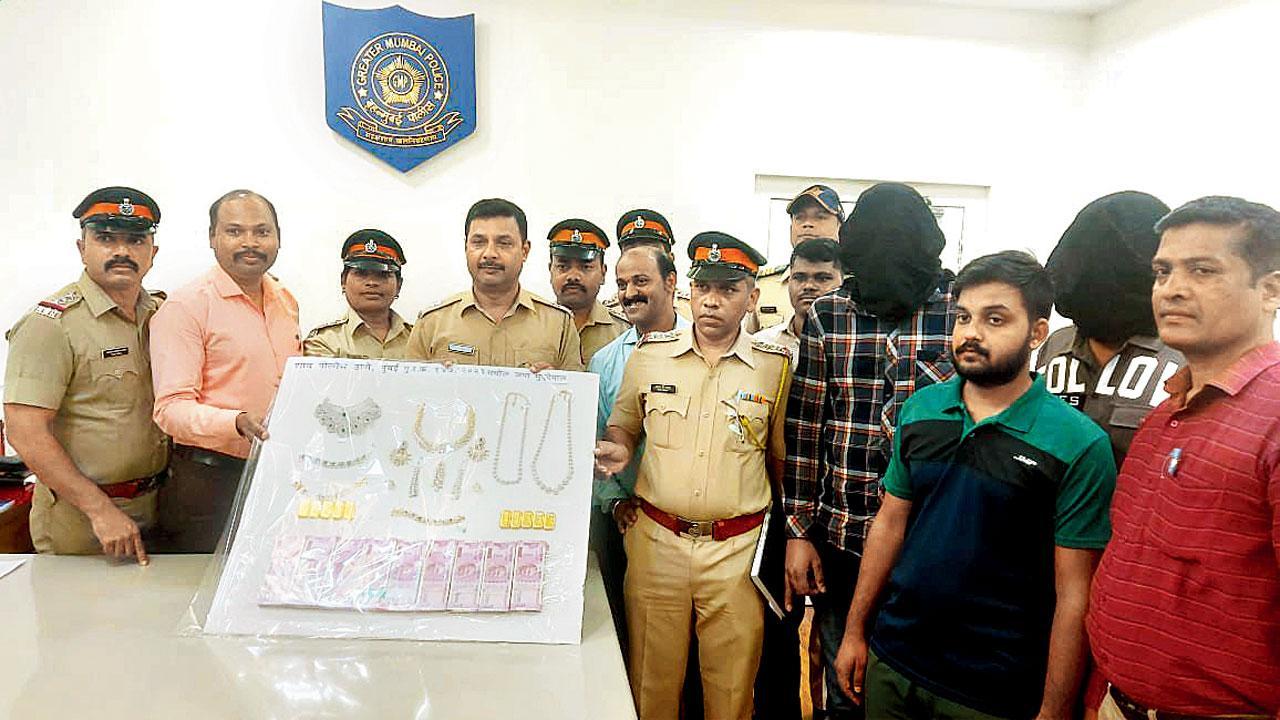 Gang loots gold, diamonds, cash worth Rs 2.62 crore; 3 arrested