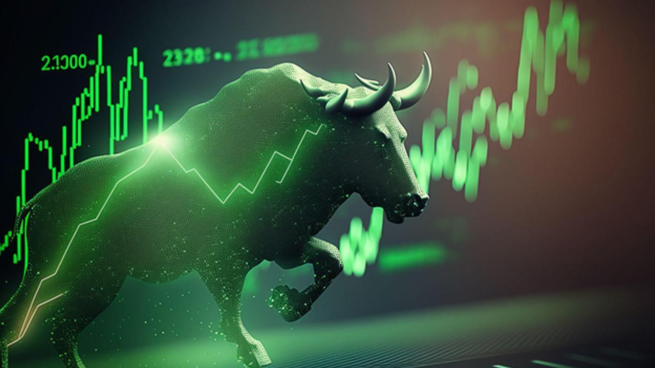 Crypto Analyst Foresees Bitcoin and Tradecurve Bull Run