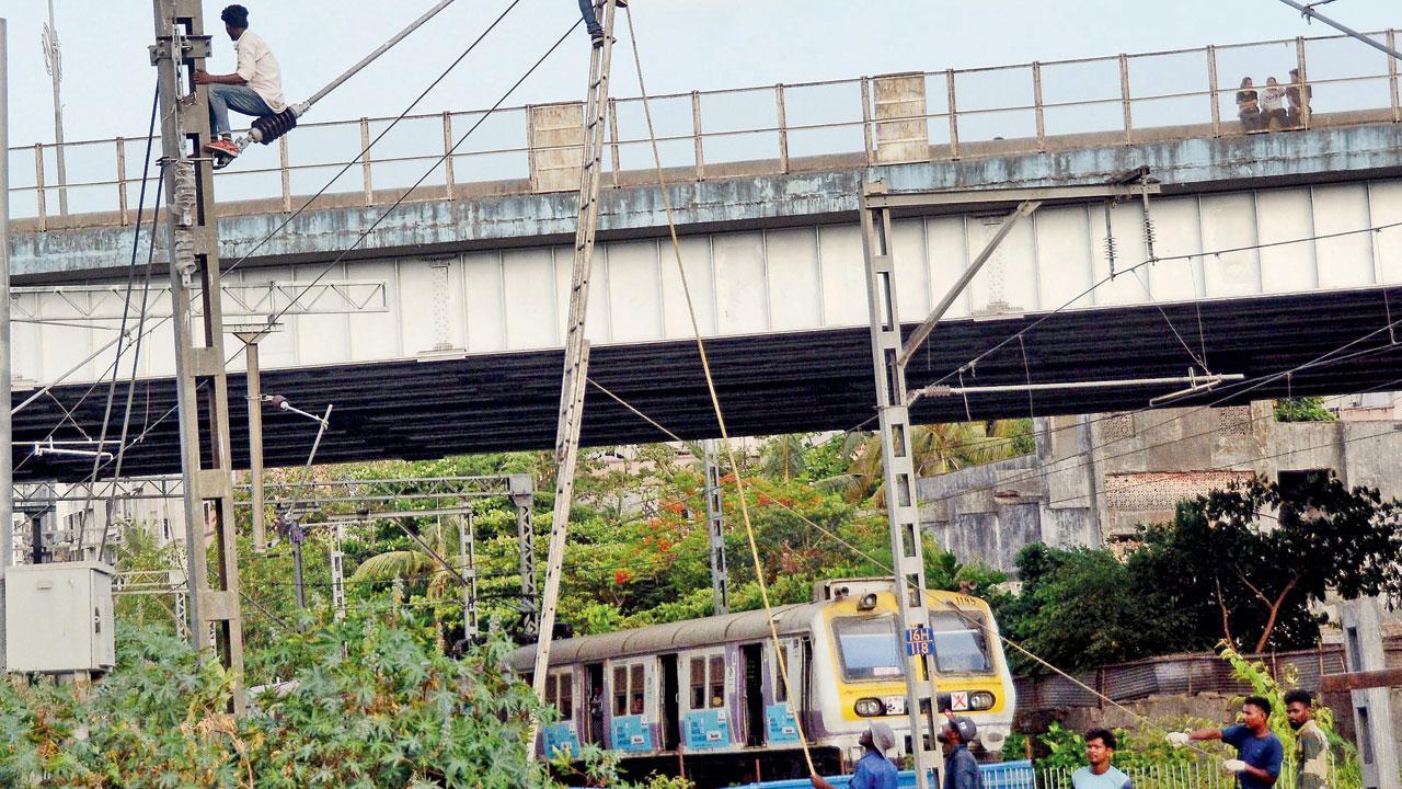 Tracks cleared for elevated Kurla station
