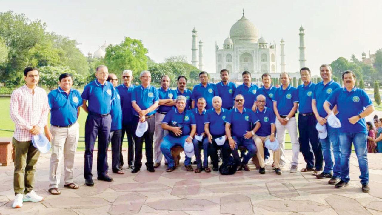 BCCI’s 1997-98 batch of umpires celebrate 25 years of friendship in Agra