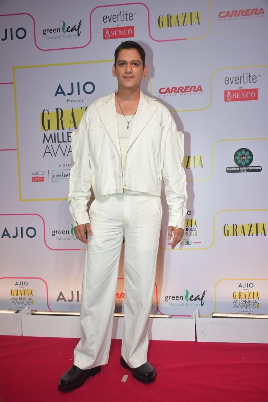 With his innate fashion sense and eye for detail, he showcased a perfect blend of sleekness and contemporary style.