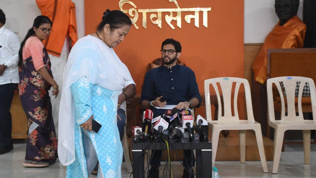 Alleging that the Maharashtra government is not for Mumbaikars but only for builders and contractors, Aaditya Thackeray said that there was water-logging in many areas and the people were stuck due to rain