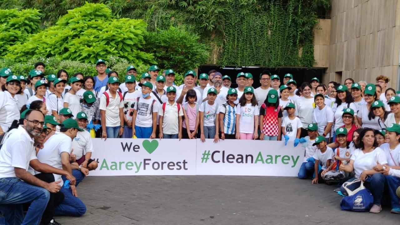 The drive saw more than 300 citizens participate in this initiative as a result of which around 94 tonnes of waste was pulled out of Aarey