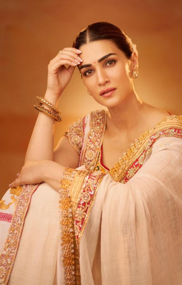 Kriti Sanon who plays Janaki (Sita) in the film based on the Ramayana has been sticking to her character even during promotional events