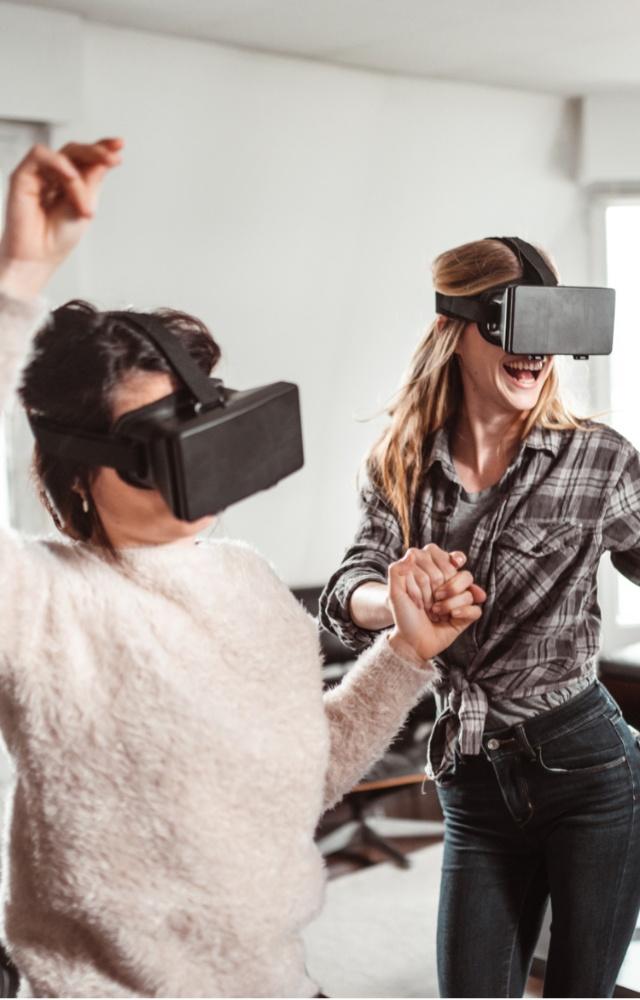 Vision Pro introduces a fully three-dimensional user interface controlled by a user`s eyes, hands, and voice.