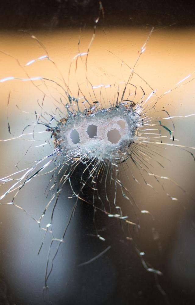 Firing in Thane, one injured
