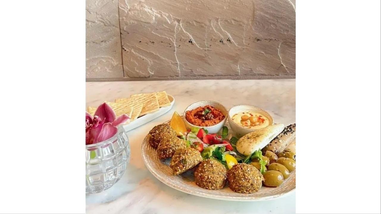 Known for their Middle Eastern delicacies, the restaurant delivers a delicious falafel crusted halibut with vegetables and harissa lemon butter.AT Sette Mara, The St Regis Mumbai, 462, Senapati Bapat Marg, Lower Parel. Call: 8657522956