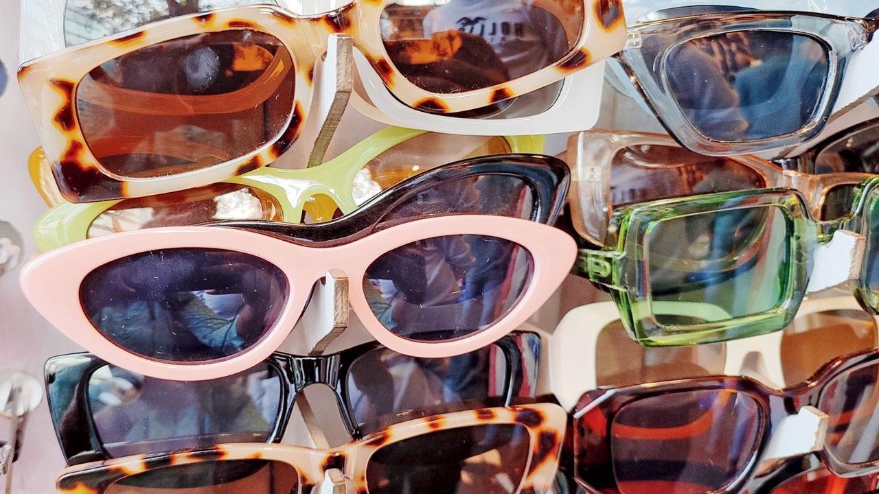 From beads to eyewear and fanny packs, there are many different types of styles to choose from.