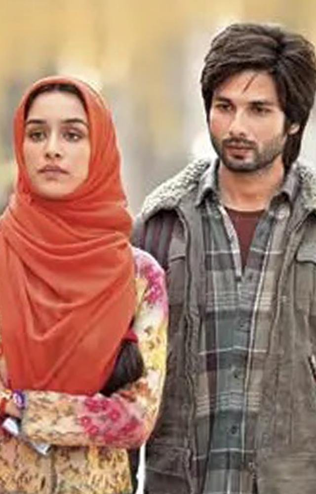 Shahid gave one of the best performances of his career in this Vishal Bhardwaj film. based on life and events in the Kashmir Valley