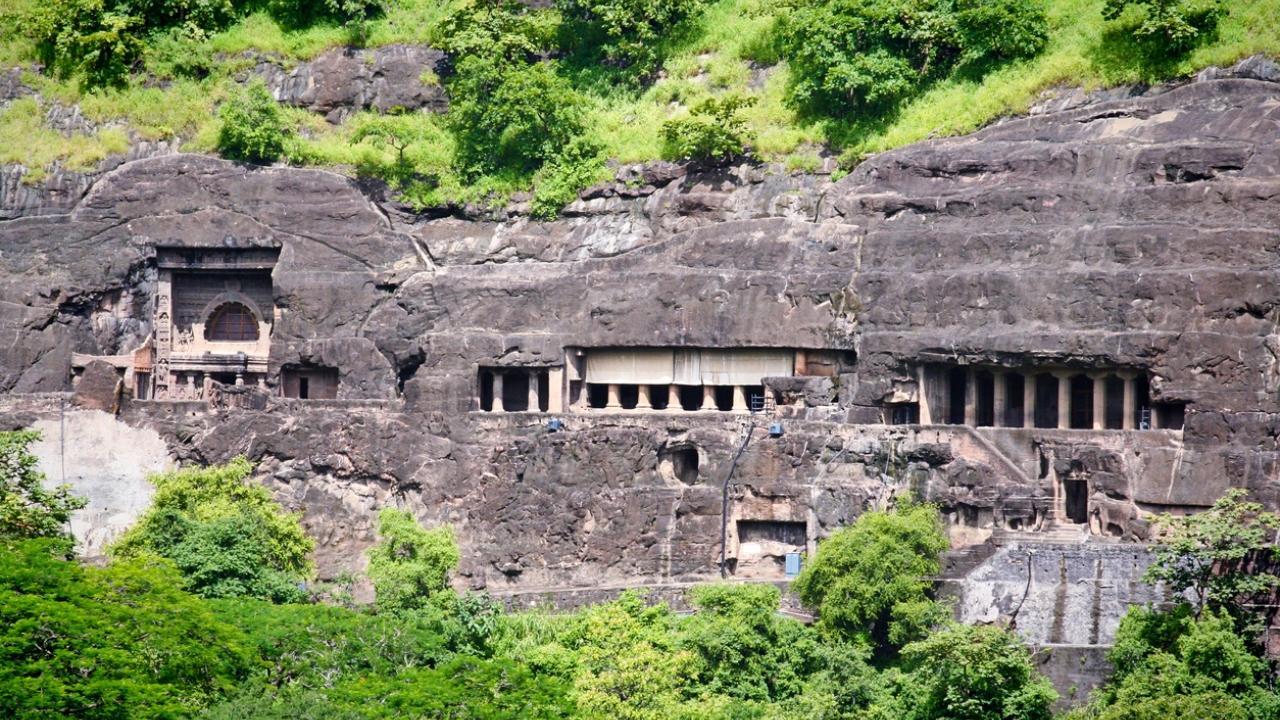 295 old lights at Ajanta caves being replaced to reduce heat, says ASI