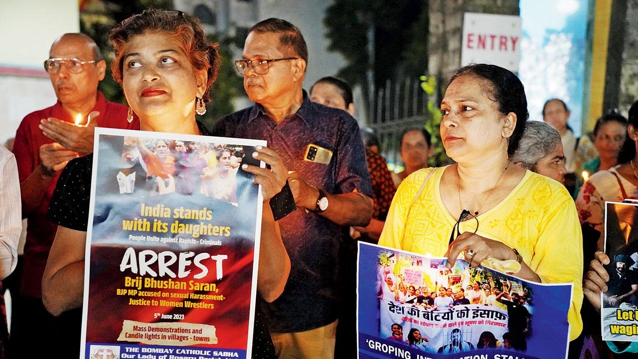 As the protesters unfurled banners and lit candles, the gathering said, “This is just the spark that should lead to a blaze.” Sylvia D’Souza, one of them, added, “We may be many miles away, but the subject is close to home for so many women.” “Is this the way we respect and support our wrestlers, who brought glory to India?” asked Violet D’Souza, another member of the gathering. One Winnie Saldanha angrily pointed out, “The problems of the grapplers seem to be royally ignored”