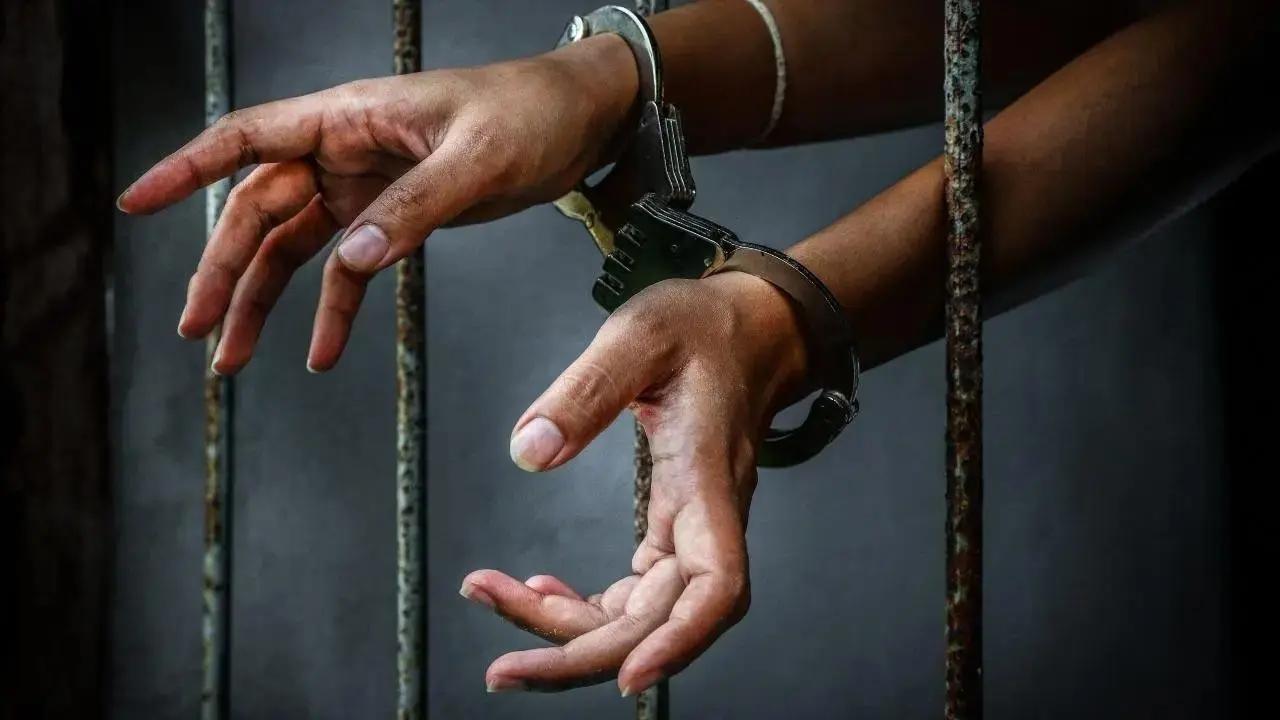 Thane: 55-year-old man held for strangling 32-year-old son