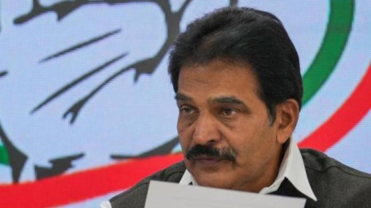 You cannot hide behind advisories: Venugopal slams Scindia over high airfares