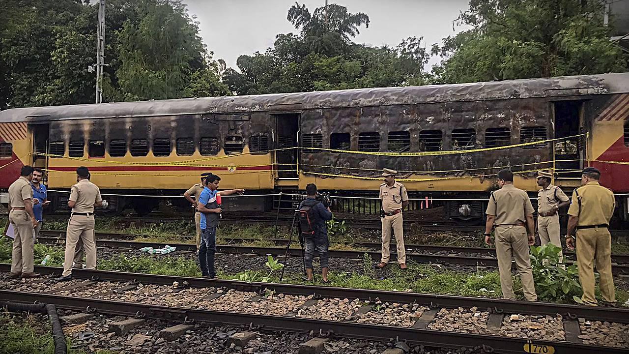 Congress, BJP lash out at ruling Left in Kerala over fire on coach of halted train