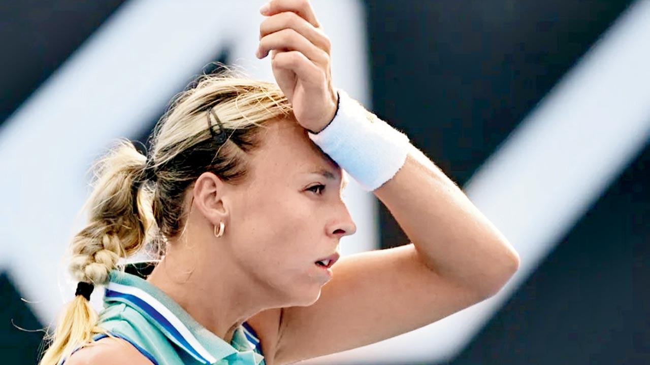 Back-troubled Kontaveit to quit at 27