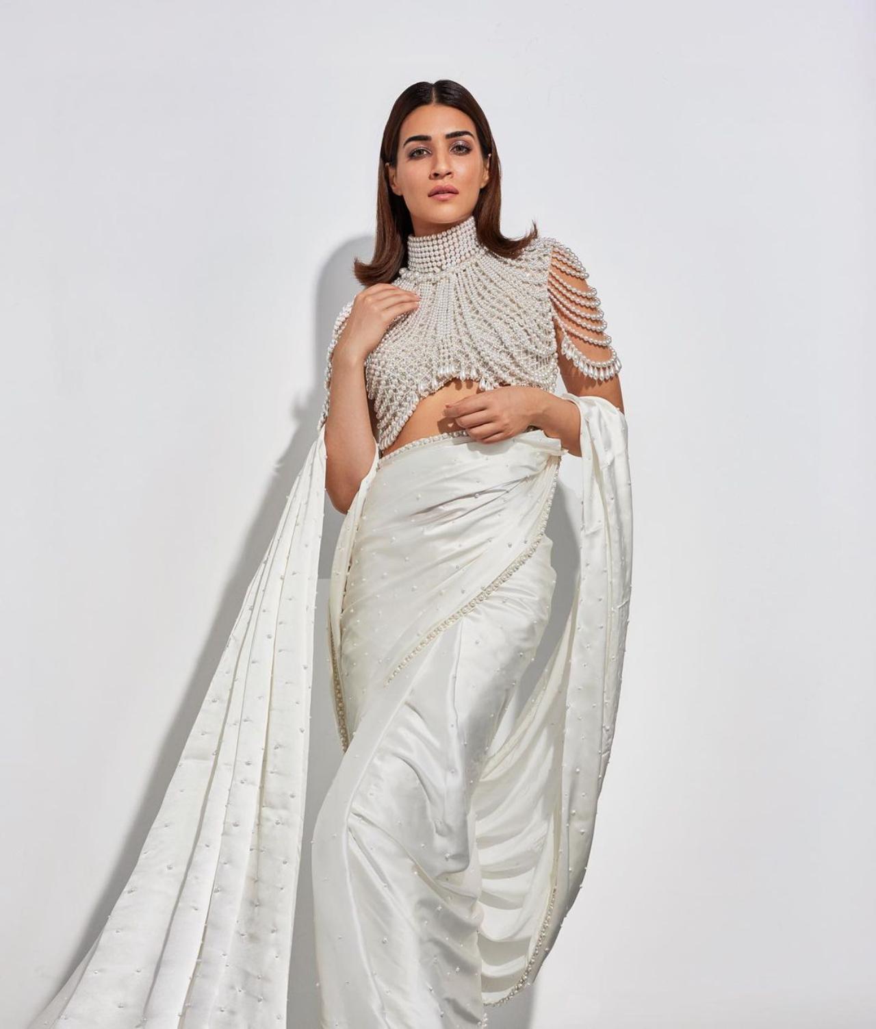 Apart from speaking volumes with her performance in films, Kriti Sanon has also been making a mark with her fashion choices. Recently, the actress stunned in a vinatge saree look