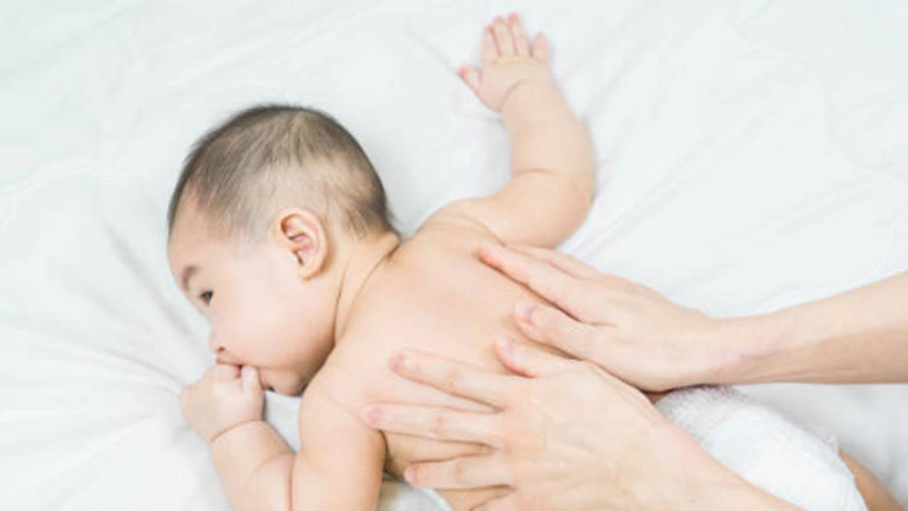 Male babies talk more in first year than female babies: Study
