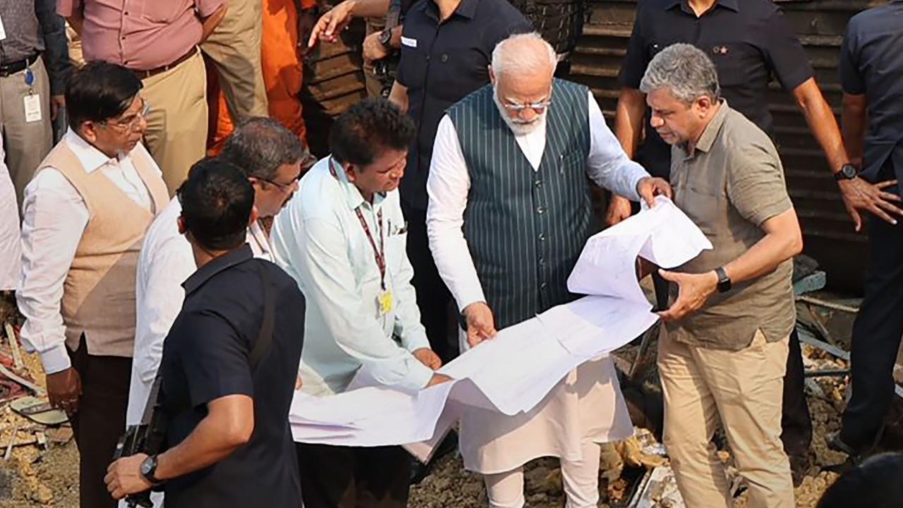 Prime Minister Modi spoke to the Cabinet Secretary and Health Minister from the site. He asked them to ensure all help needed is provided to the injured and their families, said officials