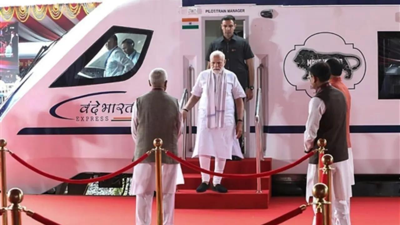 Vande Bharat Express completes maiden Mumbai-Madgaon run in 9:30 hrs, reaches destination 24 minutes before schedule