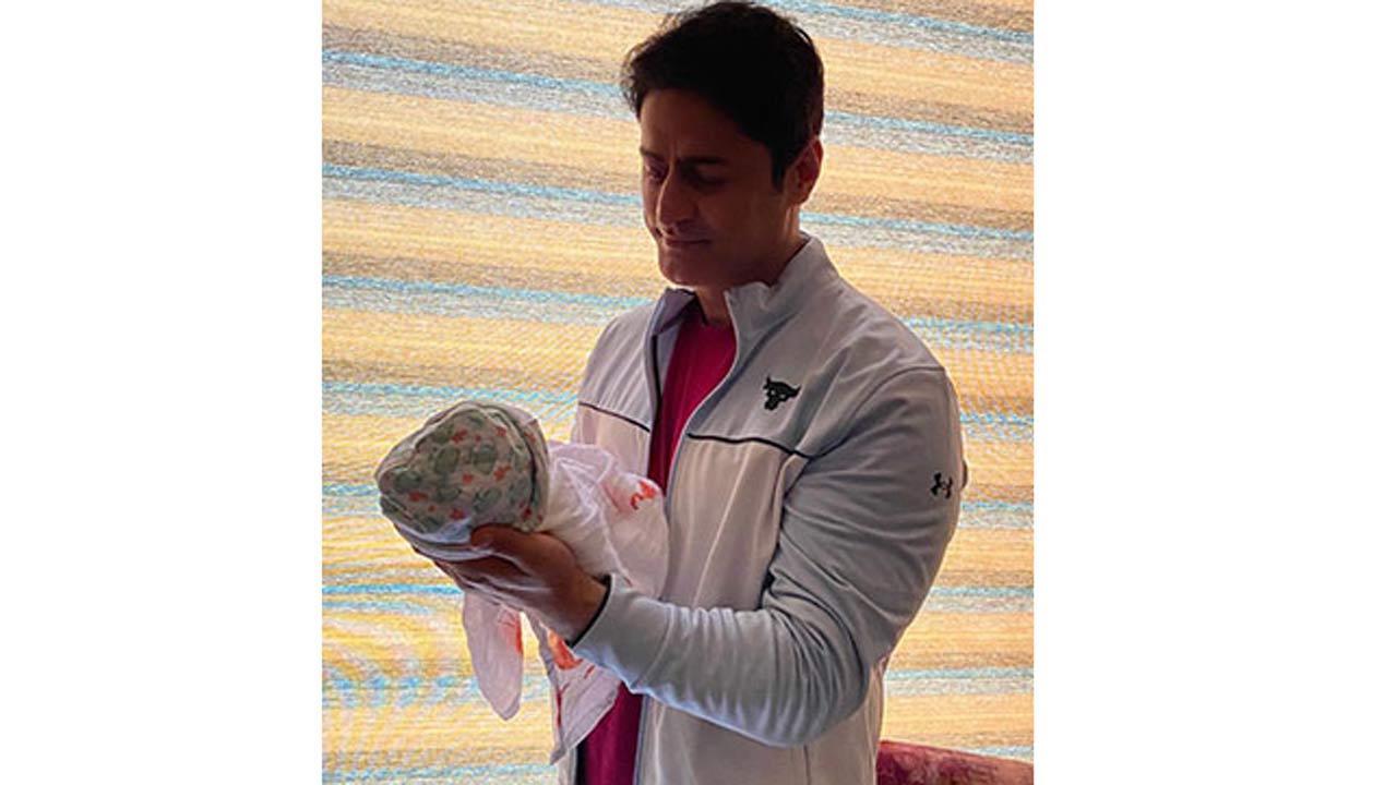 Mohit Raina marks first monsoon of his child with an adorable picture