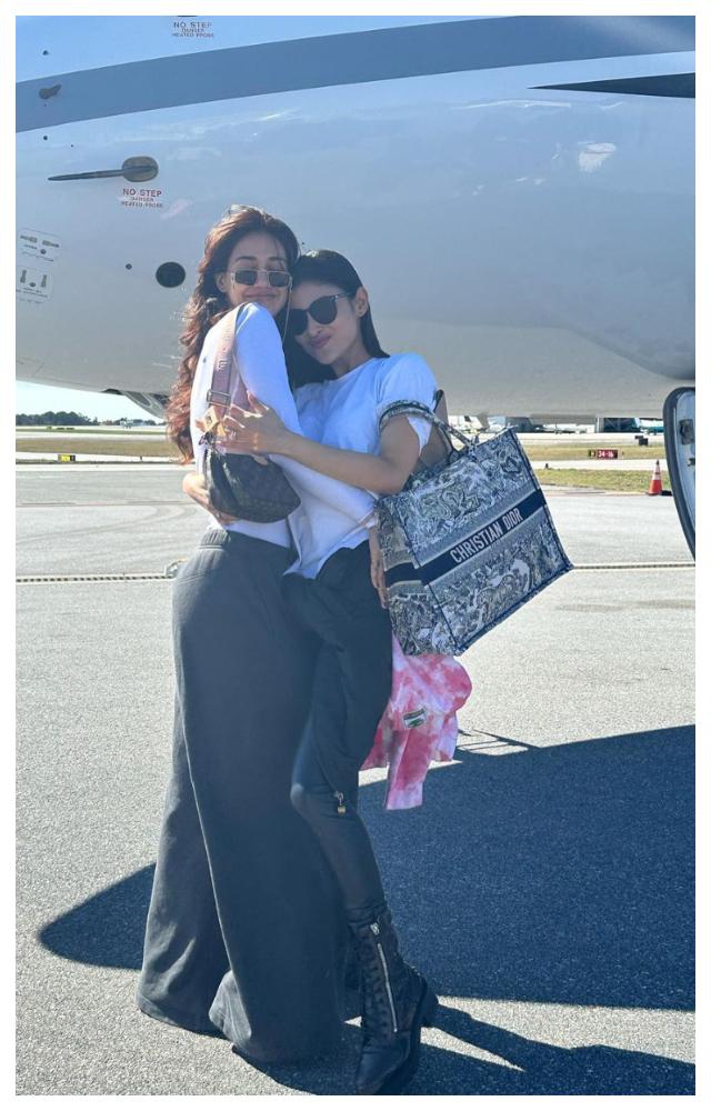 Mouni Roy and Disha Patani seem to be the newest and hottest best friends in B-Town