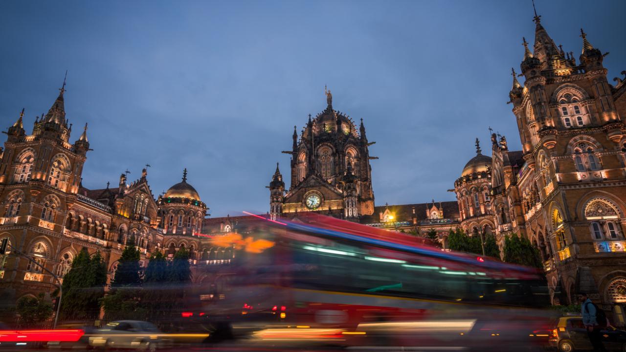 Indulge in these unique experiences while you are in Mumbai. Image Courtesy: iStock