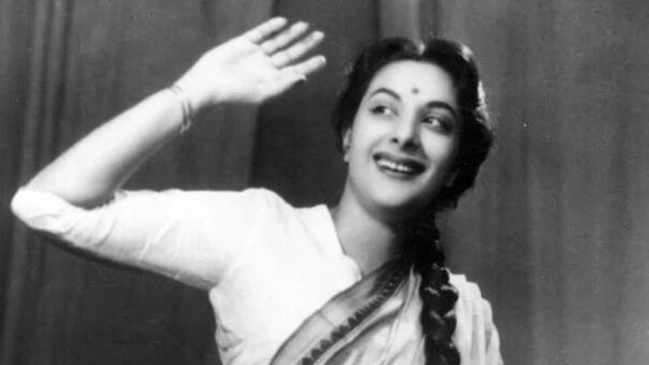 Sanjay Dutt remembers mother Nargis on her birth anniversary; calls her his 'guiding light'