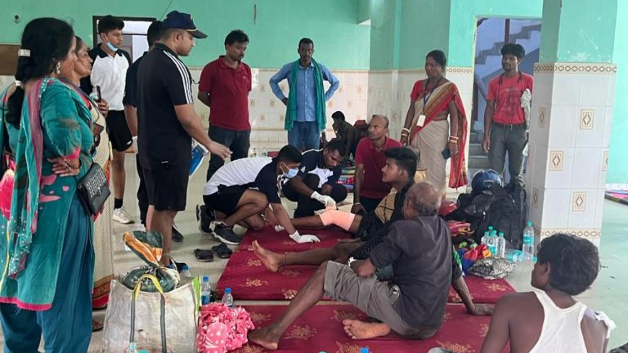 The Naval team is also providing assistance and support to Odisha civil administration in evacuation and rescue of injured citizens, the statement issued by a Defence Spokesperson said