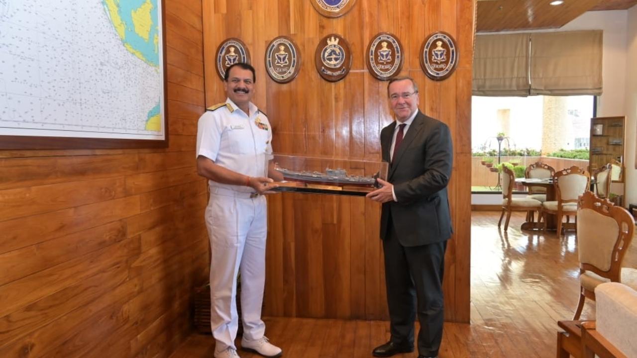 During the visit at Mumbai, the Minister was given a tour of the latest indigenous warship, INS Mormugao wherein the minister interacted with Indian Navy personnel, including women officers from Indian Navy sailing team. H.E. Mr. Boris Pistorius was also given a tour of the Mumbai Harbour