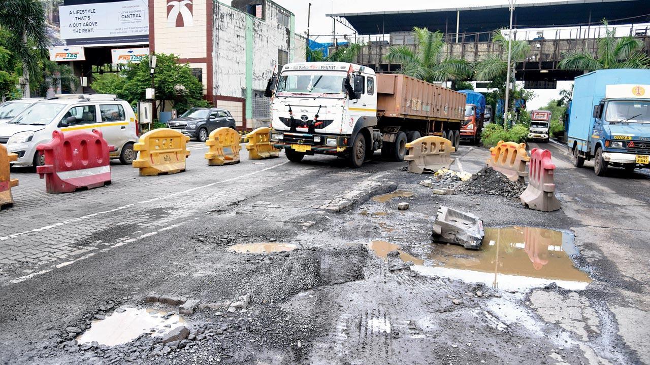On May 16, Municipal Commissioner Iqbal Singh Chahal announced in a press note, that the ward offices and their respective assistant commissioners would now be accountable for maintaining pothole-free roads that are less than 9-metre-wide. Chahal also instructed all the ward officers to visit roads before the monsoon to check if they are pothole-free. Apart from major roads like highways, the S V Road and Linking Road, a majority of roads less than 9-metre-wide will fall under the jurisdiction of ward offices. Pic/Sameer Markande