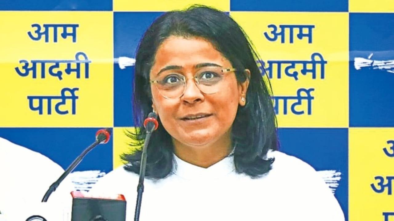 Criminals declared absconders by police appear on BJP forums after a few months: AAP