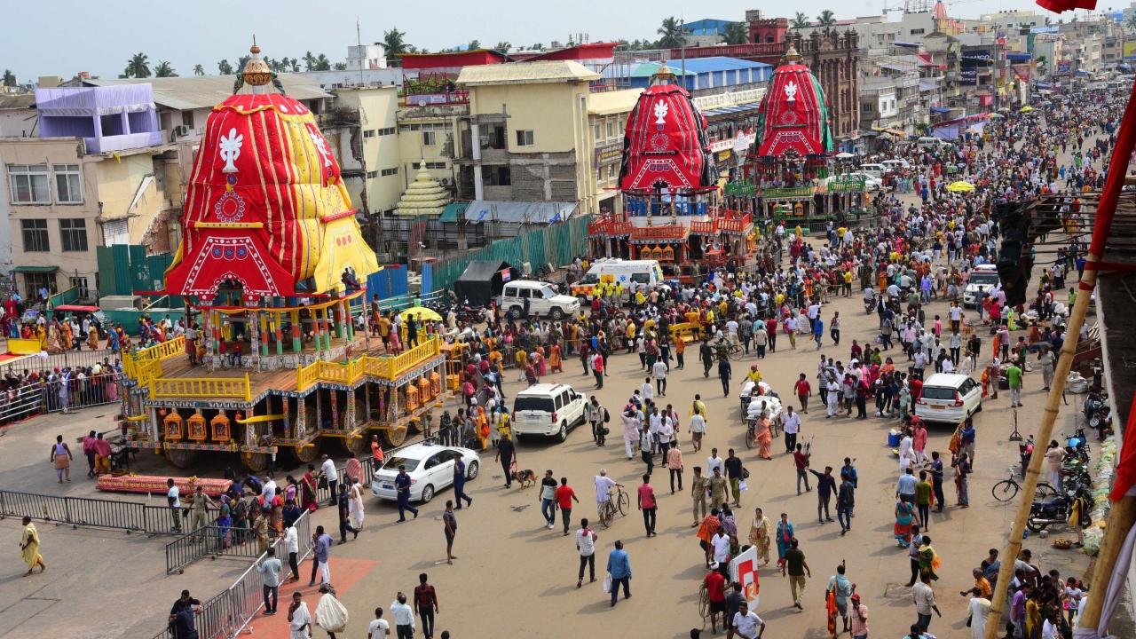 Shree Jagannath Temple Administration (SJTA) chief administrator Ranjan Kumar Das said it is expecting a congregation of around 10 lakh people in Puri on Tuesday when the chariots of Lord Balabhadra, Devi Subhadra and Lord Jagannath are pulled till the Shree Gundicha temple
