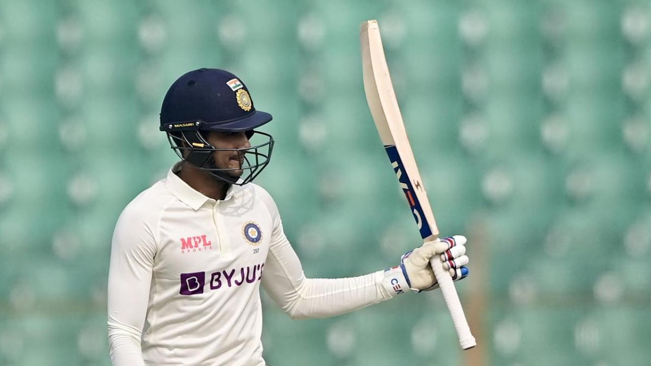 Shubman Gill is the new sensation of Indian cricket and has come out all guns blazing in nearly all matches he played for India. He has scored a century in all the formats at the international circuit and looking at the long term goal, he could be appointed as the skipper. Gill looks set to represent India for at least a decade, given his consistency