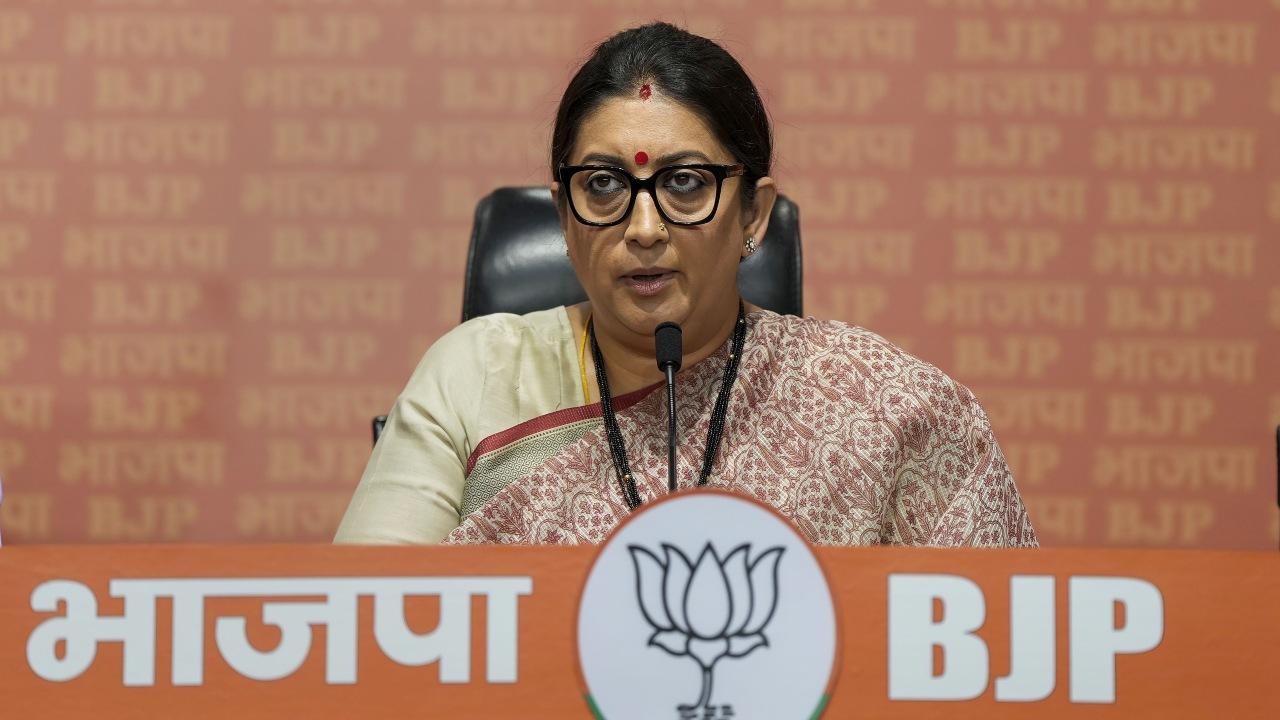 They have sent out a message that they are unable of taking on Modi on their own, she claimed. 