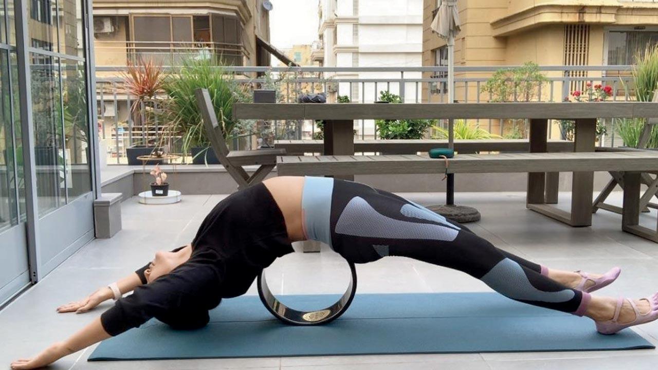 Sushmita Sen engages in stretching exercises after her heart health emergency. Pic courtesy/Instagram