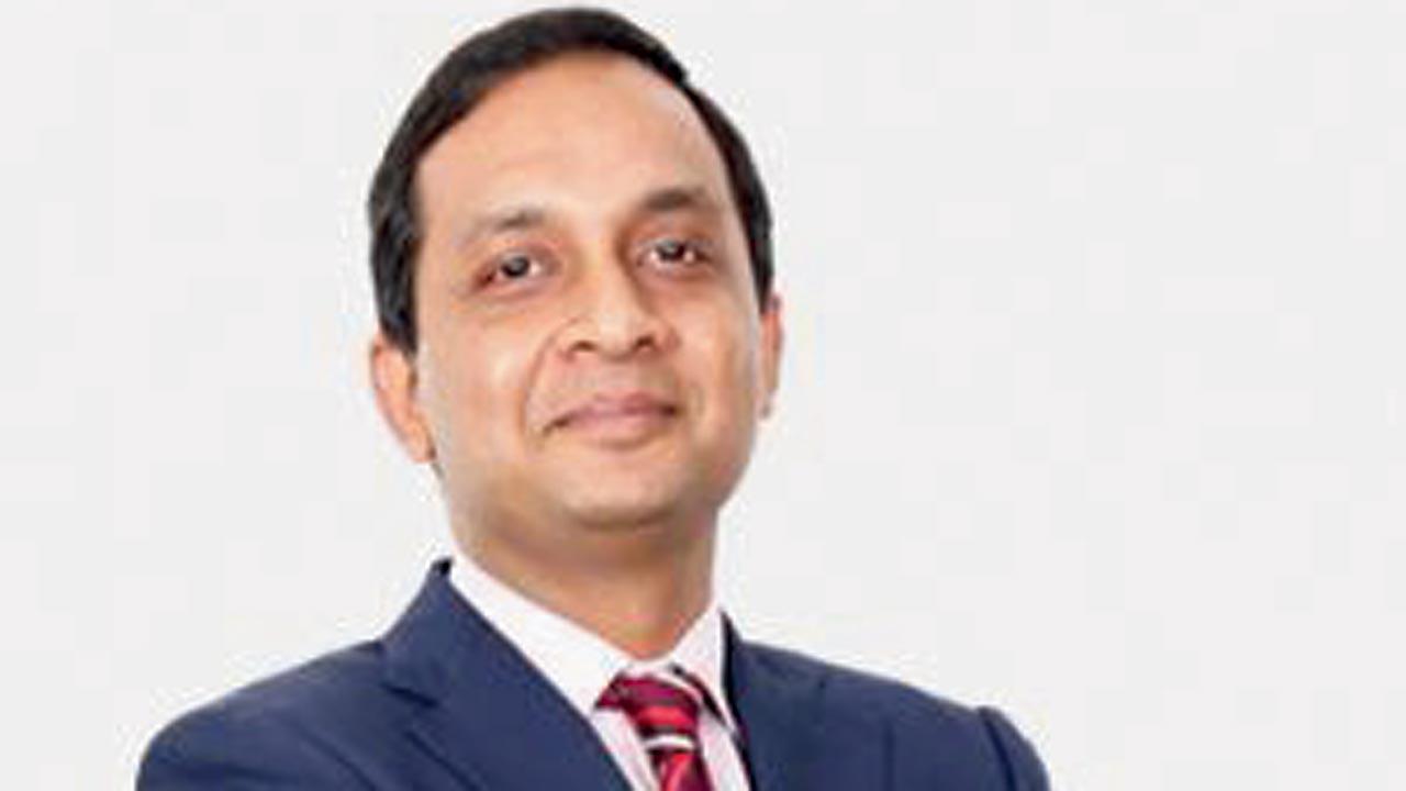 Dr Praveen Kulkarni